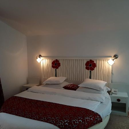 אורוויצה Hotel Condor מראה חיצוני תמונה